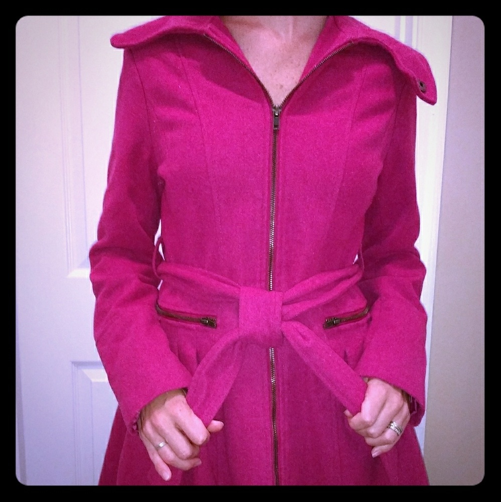 Dark pink Fitted Coat with cool collar and tie